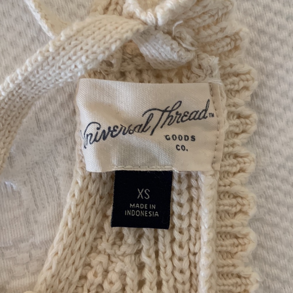 Universal Thread Crochet Jumper - image 8